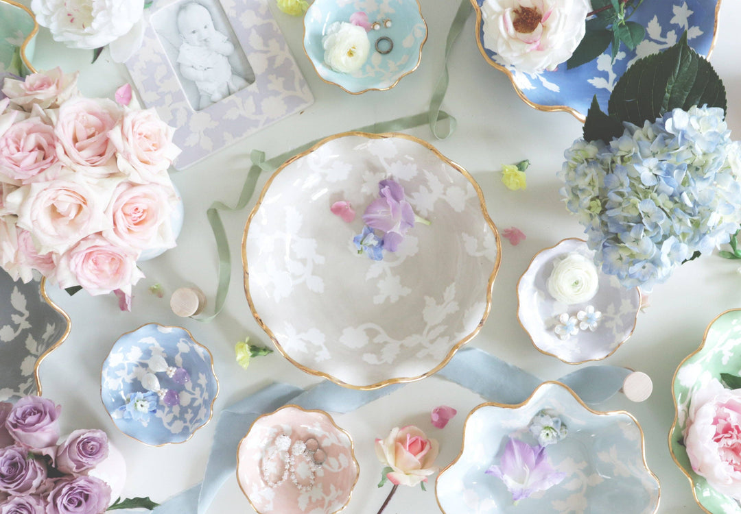 Chinoiserie Dreams Scalloped Bowls with 22K Gold Accent - Seaglass