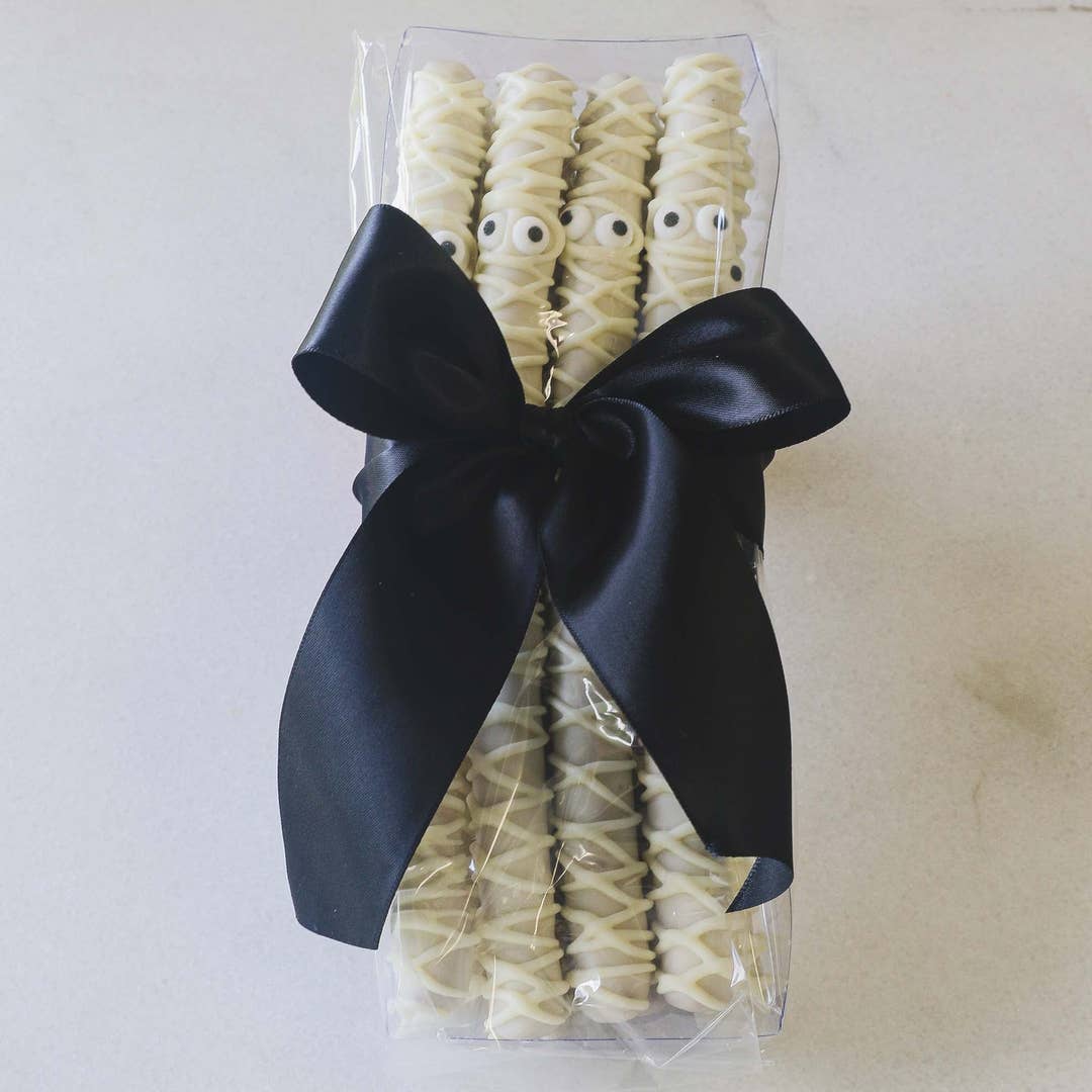 8pc Mummy White Chocolate Pretzel Rods