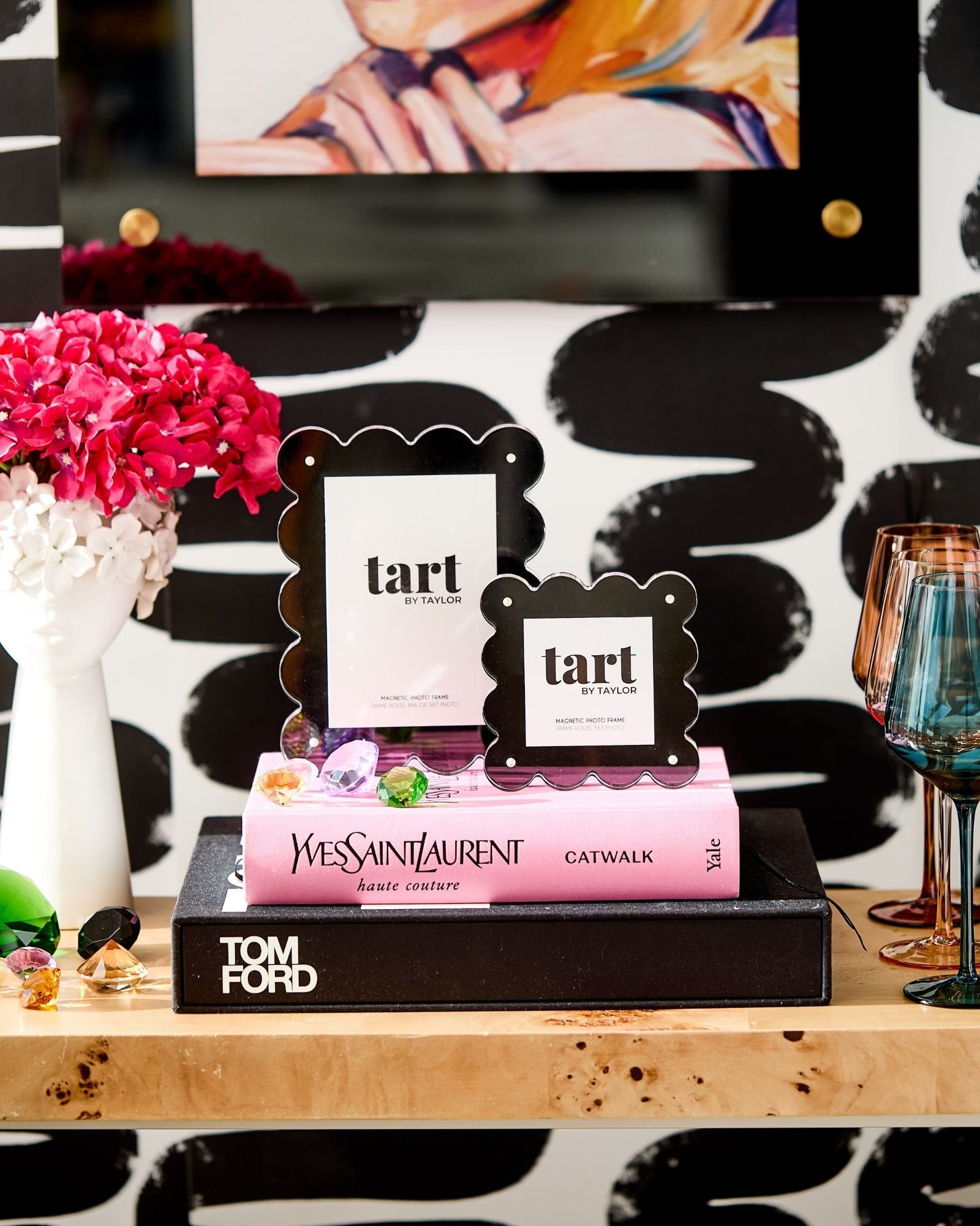 Black Mini Acrylic Picture Frame - Thumbnail 2