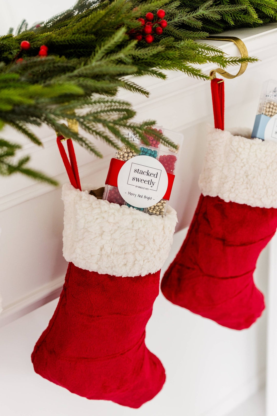 Christmas Merry & Bright DIY Stretchy Bracelet Craft Kit - Something Splendid Co.