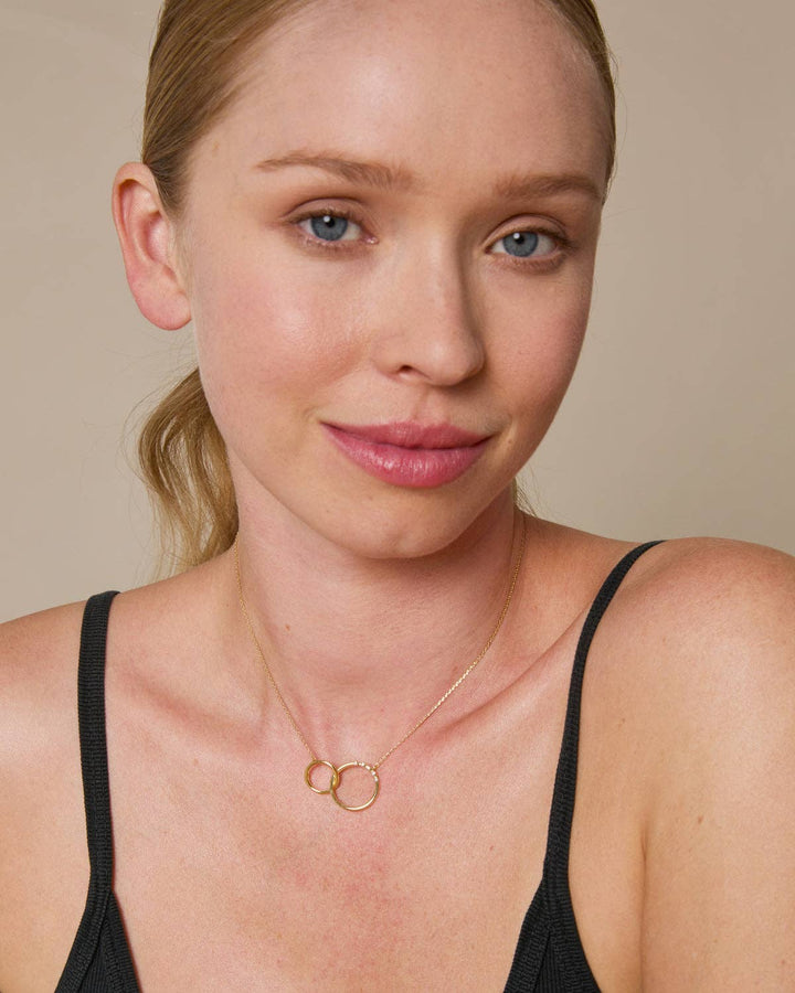 Family Interlocking Circles Necklace - Something Splendid Co.