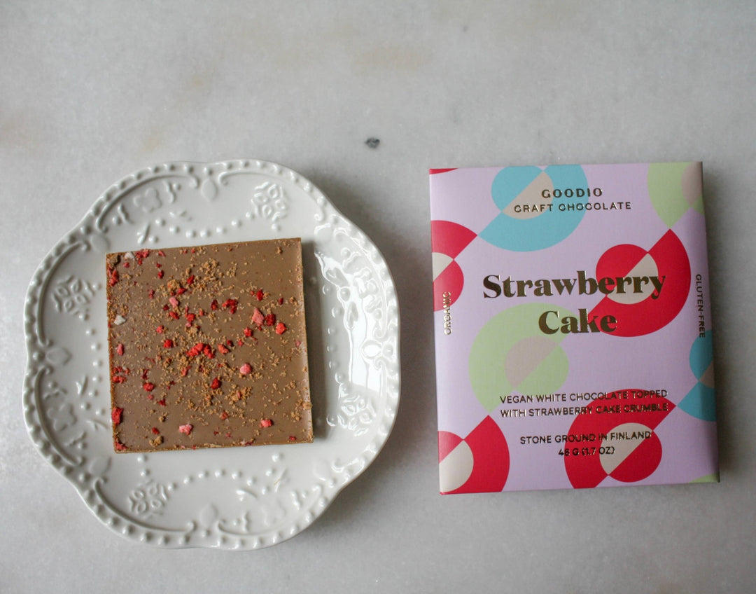 Organic Strawberry Cake - Something Splendid Co.