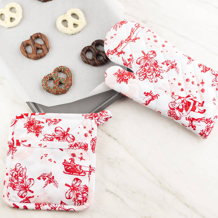 Santa Toile Oven Mitt Set - Something Splendid Co.